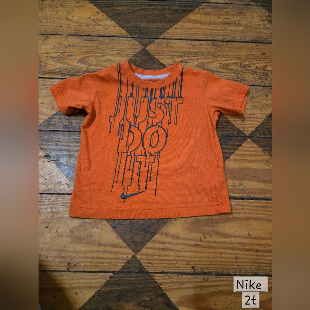 Boys Nike t-shirt